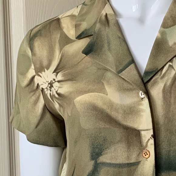 Jones New York - women’s silk shirt (size 4P) - Picture 3 of 3